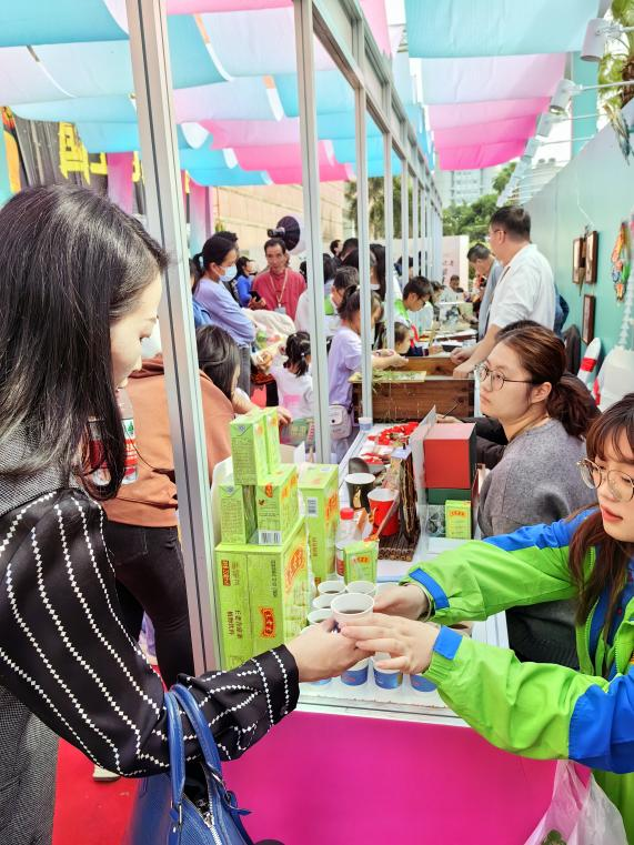 393ce767-a19b-4e7a-9cc4-f6bf3c548c0e