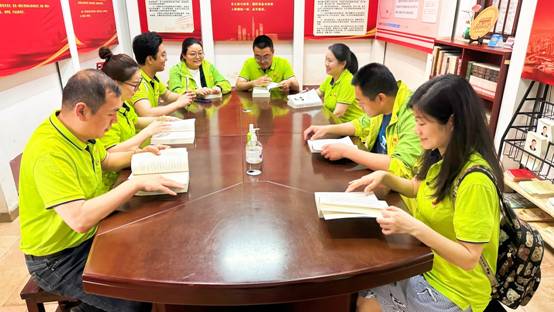 5df15651-500a-4f27-b957-31e48aaaa503